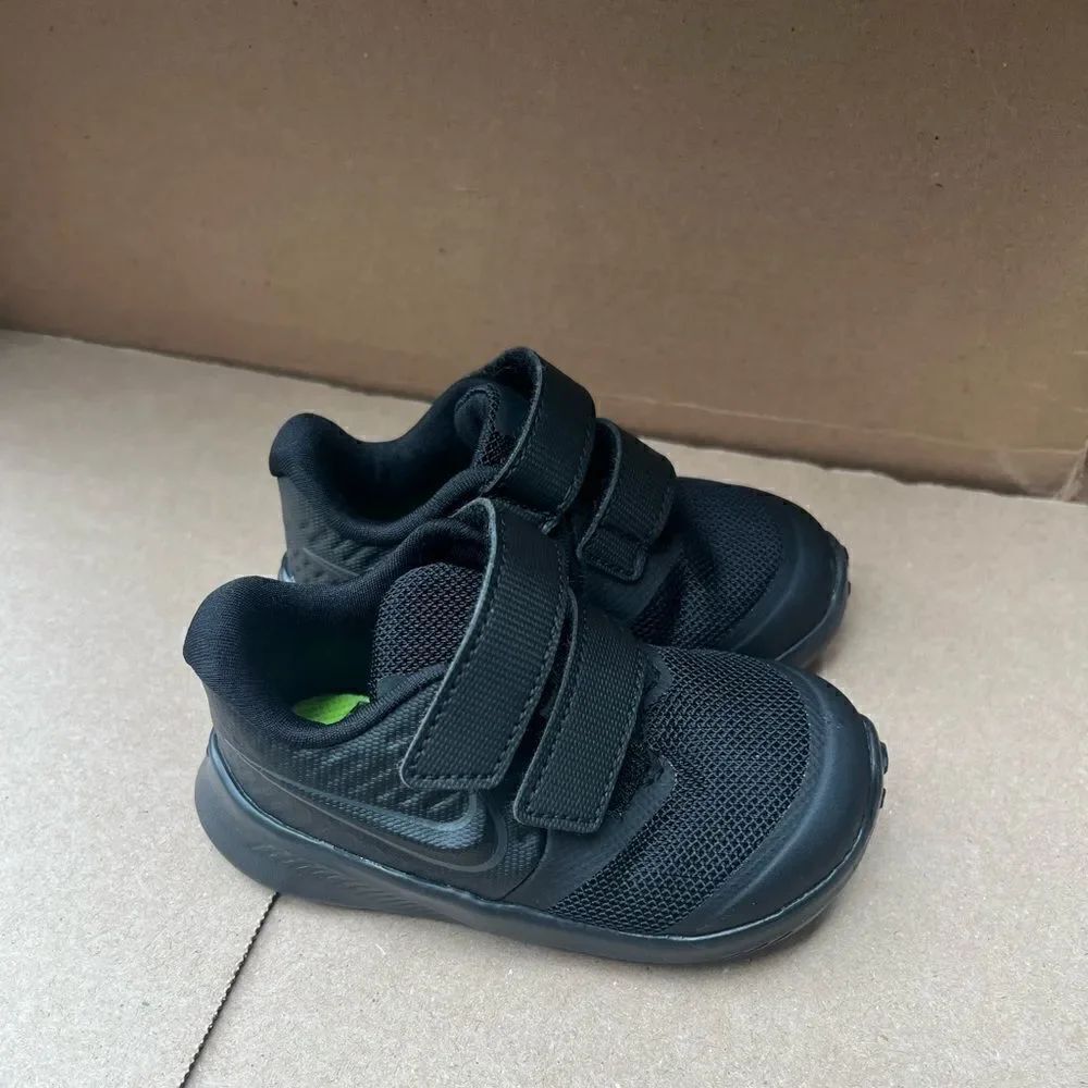 Nike Star Runner 2 Black/Anthracite-Black-Volt Toddler Size 4C